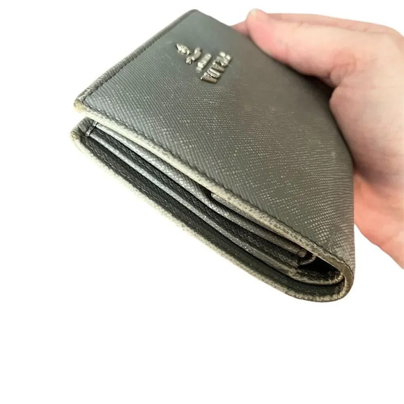 Prada Unisex Bi-fold Wallet Gray Saffiano Leather Credit Card Holder - Picture 2 of 7